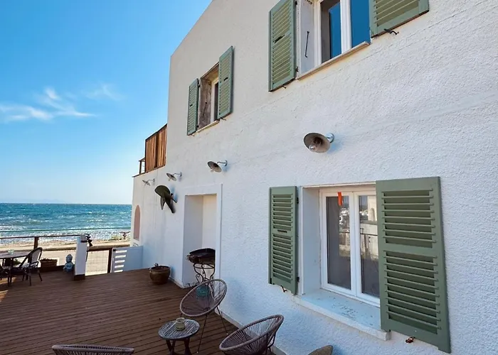 Grande Terrasse Face A La - Casa Di Virginie 아파트 *